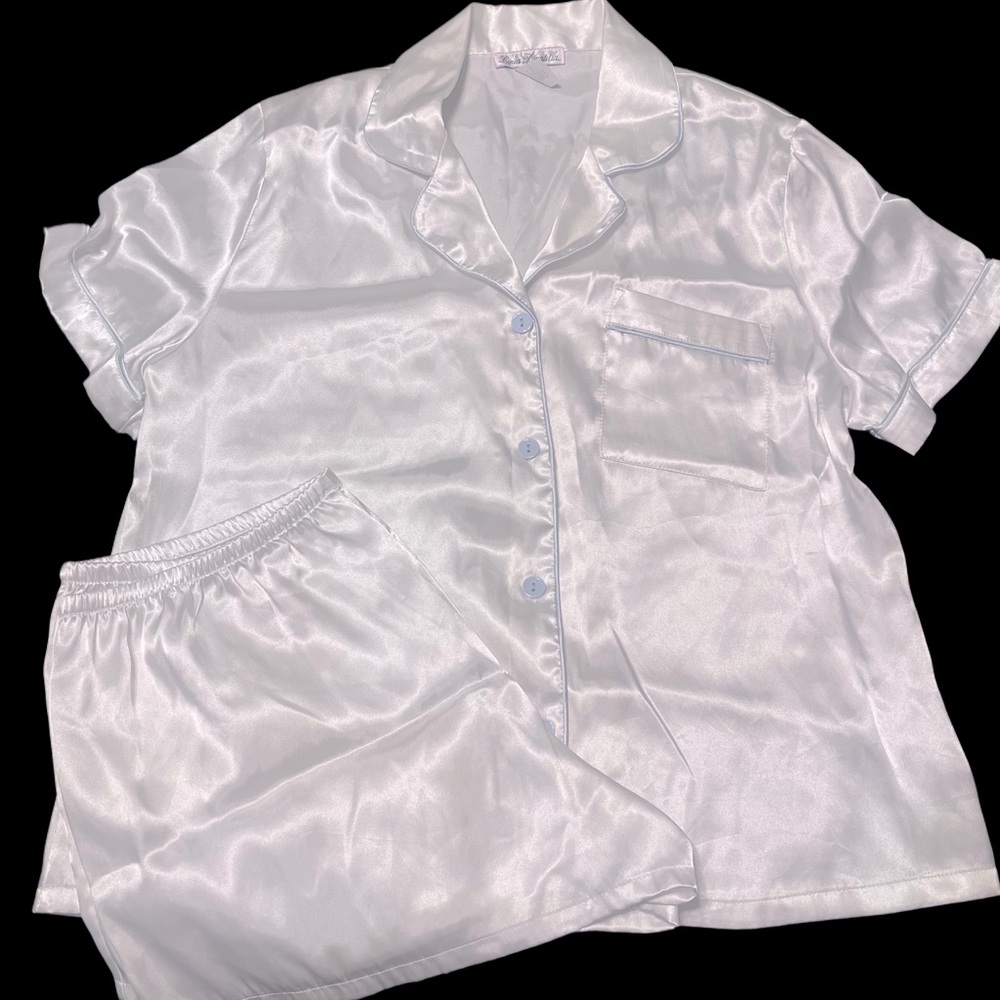 Silky Ivory Pajama Set | Size Medium | Ivory with Baby blue seams